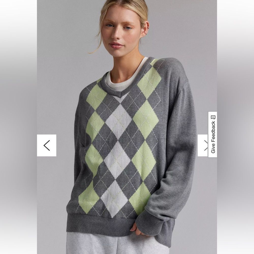 BDG Urban Outfitters Tashi Gray/white/green Argyle V-Neck Sweater Size Small.